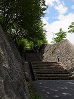 平井中学校の階段