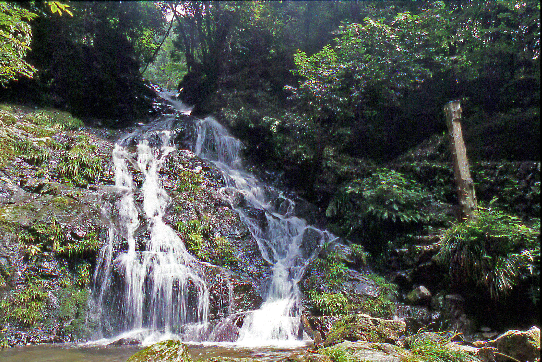 白岩の滝の画像